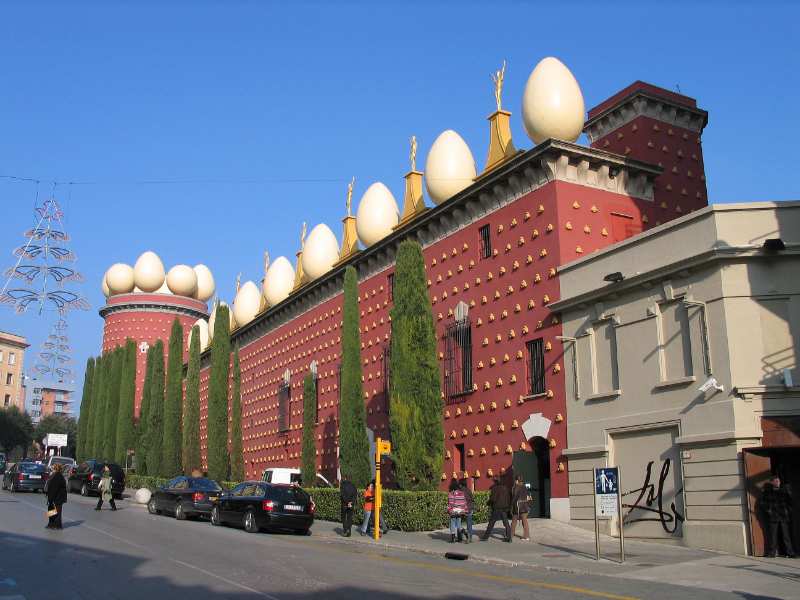 Photo: Excursión de un día a Girona y al museo Dalí