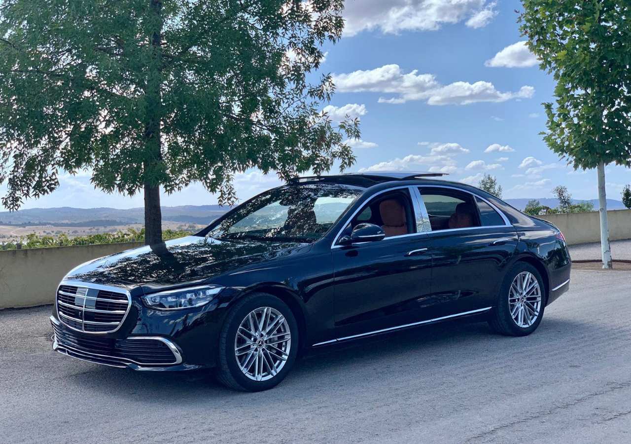 Mercedes Benz S-Class (2024)